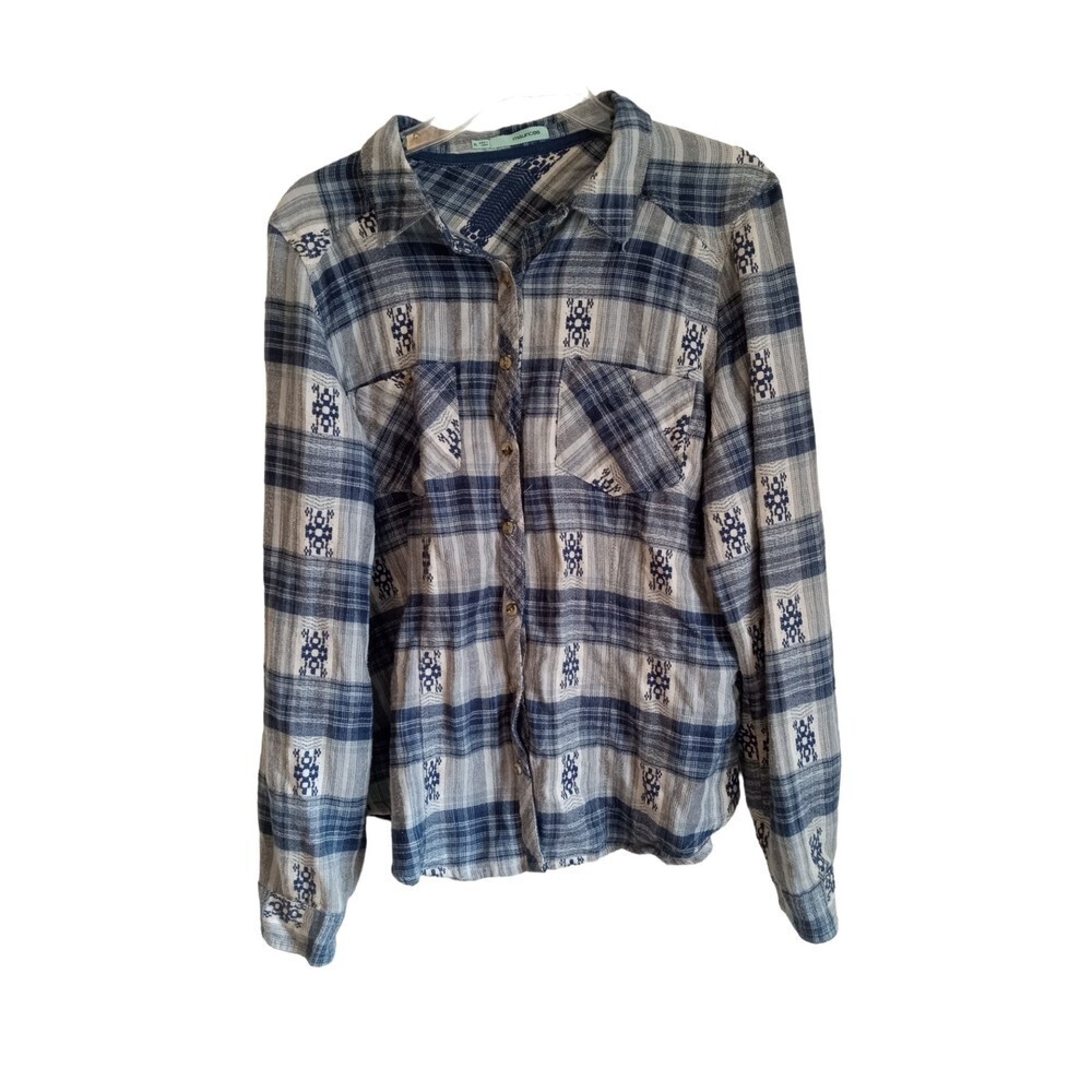 Maurice's Blue and white plaid embroidered button down‎